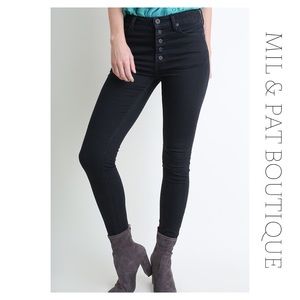 JUST ARRIVED 🆕BUTTON FRONT STRETCH JEAN